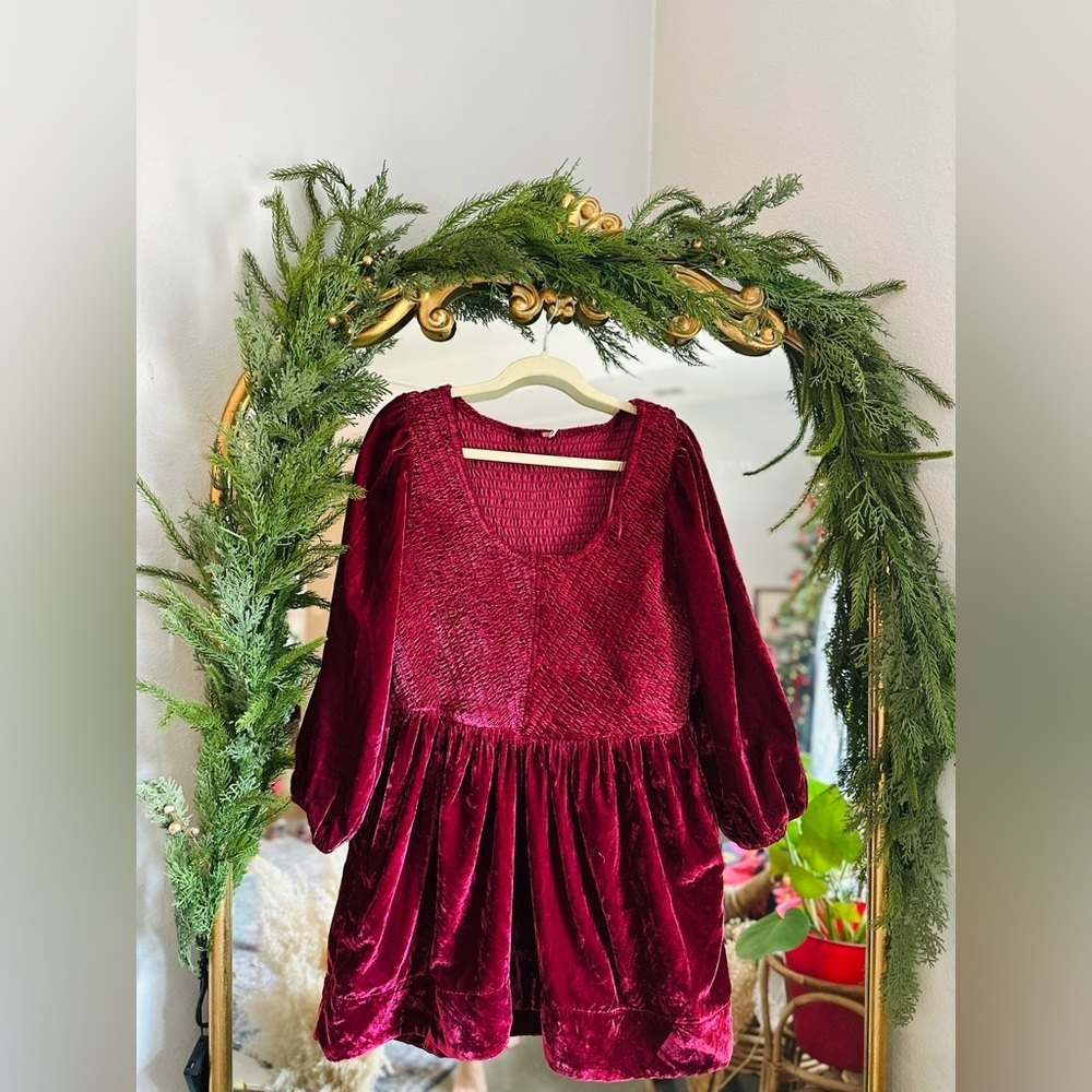 Free people red raspberry velvet dress medium nwot - Picture 2 of 2